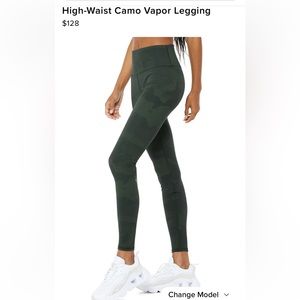 Alo Yoga High-Waist Camo Vapor Legging 
Hunter Camouflage / M